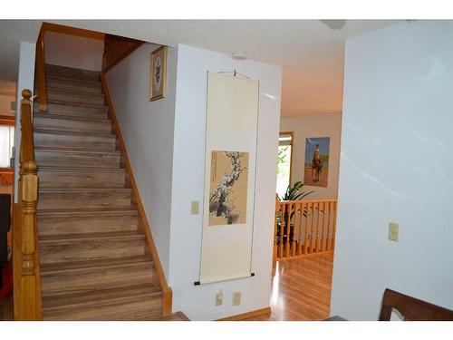 509 Hawkstone Drive Nw, Calgary, AB - Indoor Photo Showing Other Room