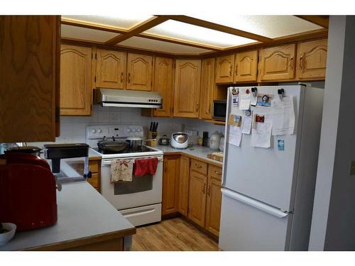 509 Hawkstone Drive Nw, Calgary, AB - Indoor Photo Showing Kitchen