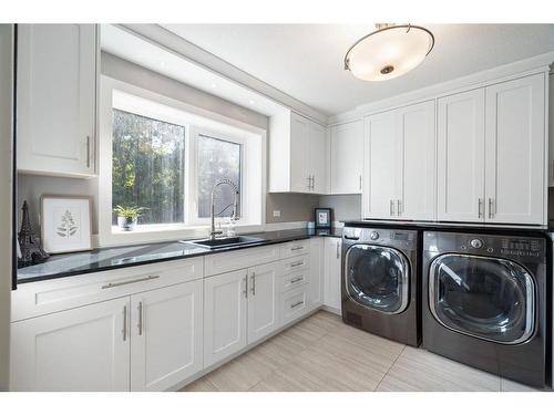 916 Kerfoot Crescent Sw, Calgary, AB - Indoor Photo Showing Laundry Room