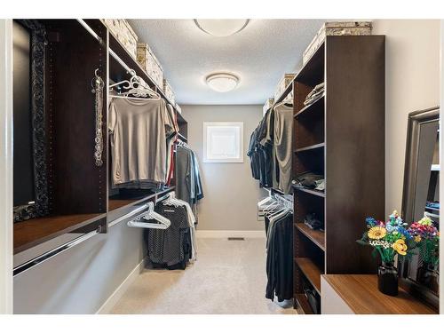 916 Kerfoot Crescent Sw, Calgary, AB - Indoor With Storage