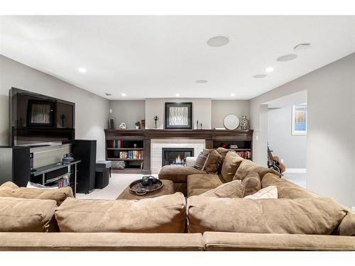 916 Kerfoot Crescent Sw, Calgary, AB - Indoor Photo Showing Living Room With Fireplace