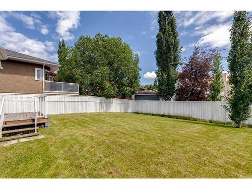 16 Hawktree Close Nw, Calgary, AB - Outdoor