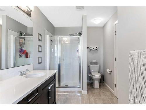 32 Legacy Glen Manor Se, Calgary, AB - Indoor Photo Showing Bathroom