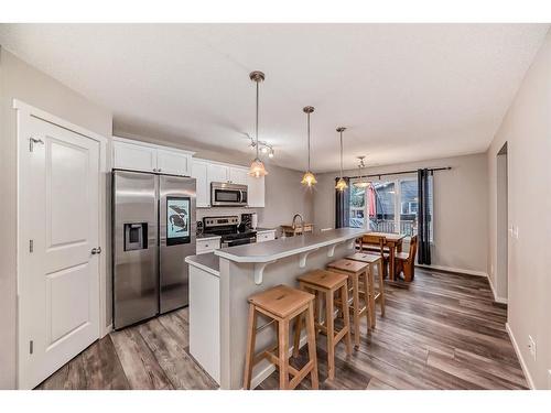 122 Silverado Range View Sw, Calgary, AB - Indoor Photo Showing Kitchen