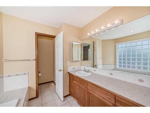 180 West Creek Drive, Chestermere, AB - Indoor Photo Showing Bathroom