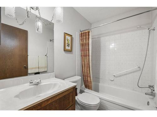 56-10910 Bonaventure Drive Se, Calgary, AB - Indoor Photo Showing Bathroom