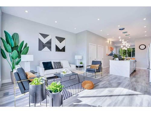 2214 1 Street Nw, Calgary, AB - Indoor Photo Showing Living Room