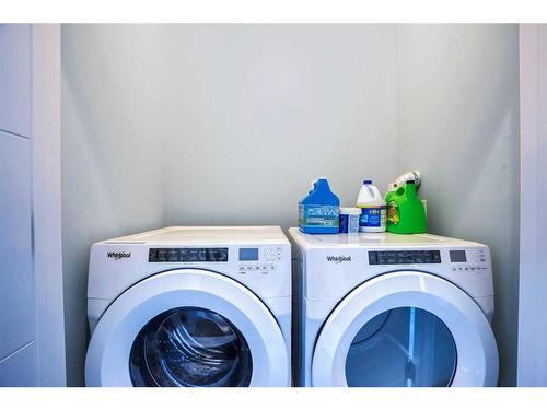 2214 1 Street Nw, Calgary, AB - Indoor Photo Showing Laundry Room