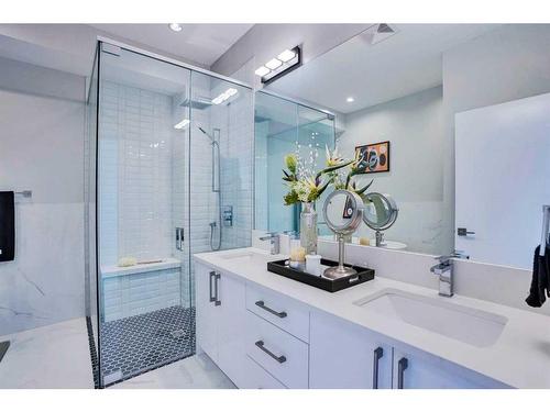 2214 1 Street Nw, Calgary, AB - Indoor Photo Showing Bathroom