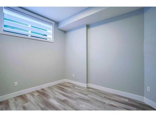 2214 1 Street Nw, Calgary, AB - Indoor Photo Showing Other Room