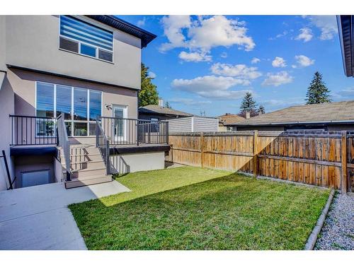 2214 1 Street Nw, Calgary, AB - Outdoor