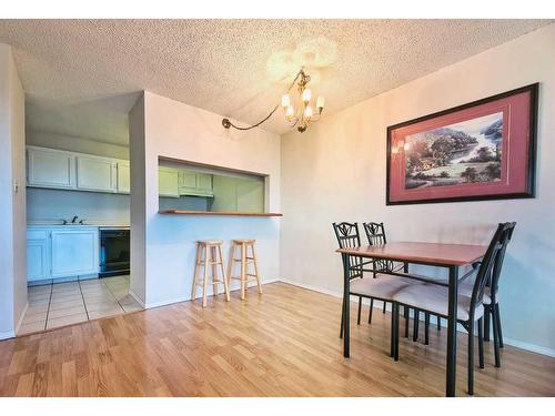 806-9800 Horton Road Sw, Calgary, AB - Indoor Photo Showing Dining Room