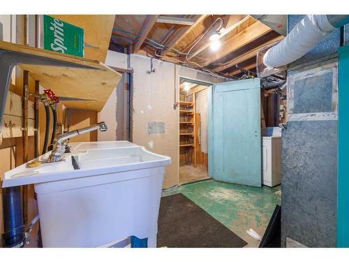 2030 27 Street Se, Calgary, AB - Indoor