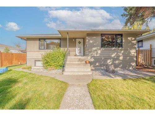 2030 27 Street Se, Calgary, AB - Outdoor