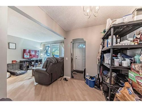 28-5315 53 Avenue Nw, Calgary, AB - Indoor