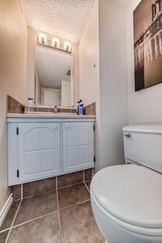 28-5315 53 Avenue Nw, Calgary, AB - Indoor Photo Showing Bathroom