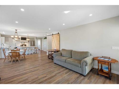 25 2 Street Se, High River, AB - Indoor Photo Showing Living Room