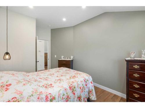 25 2 Street Se, High River, AB - Indoor Photo Showing Bedroom