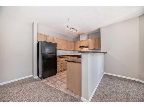 2114-333 Taravista Drive Ne, Calgary, AB - Indoor Photo Showing Kitchen