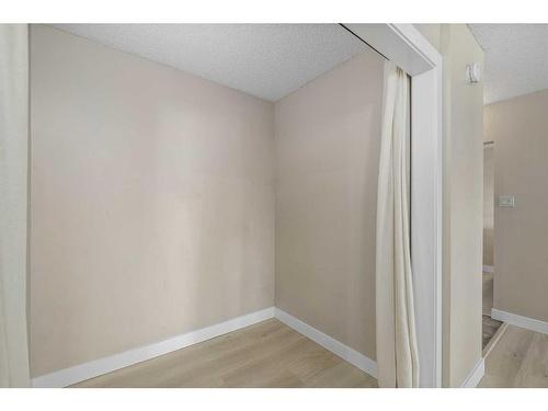 910-221 6 Avenue Se, Calgary, AB - Indoor Photo Showing Other Room