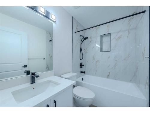 93 Coral Reef Crescent Ne, Calgary, AB - Indoor Photo Showing Bathroom