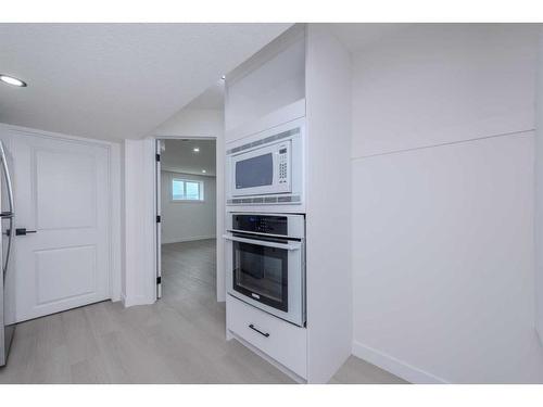 93 Coral Reef Crescent Ne, Calgary, AB - Indoor