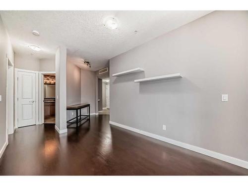 205-509 21 Avenue Sw, Calgary, AB - Indoor Photo Showing Other Room