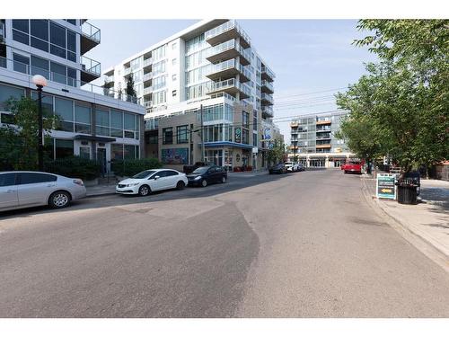 115-235 9A Street Nw, Calgary, AB - Outdoor