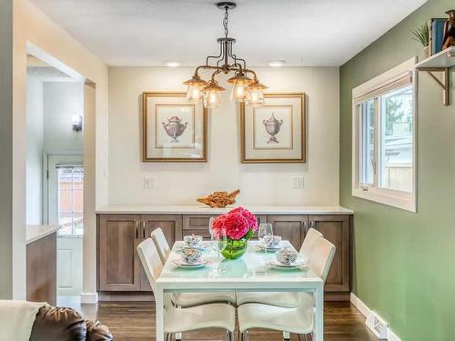 2715 63 Avenue Sw, Calgary, AB - Indoor Photo Showing Dining Room