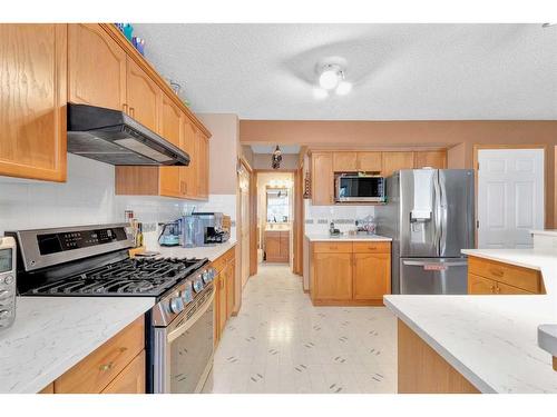 132 Tuscany Hills Circle Nw, Calgary, AB - Indoor Photo Showing Kitchen