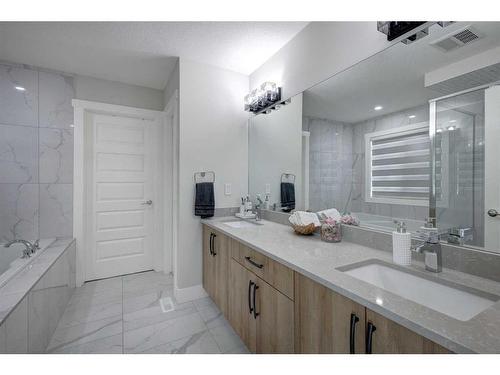 229 Walgrove Terrace Se, Calgary, AB - Indoor Photo Showing Bathroom