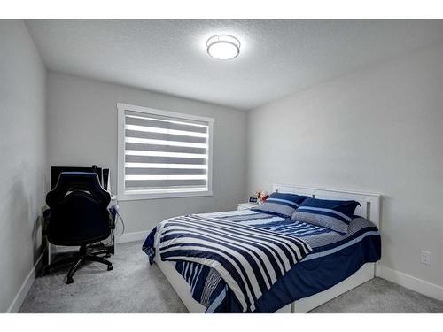 229 Walgrove Terrace Se, Calgary, AB - Indoor Photo Showing Bedroom