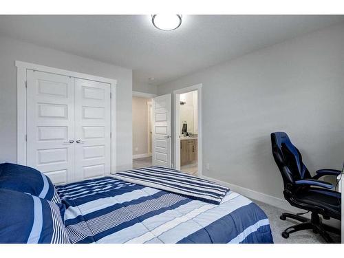 229 Walgrove Terrace Se, Calgary, AB - Indoor Photo Showing Bedroom