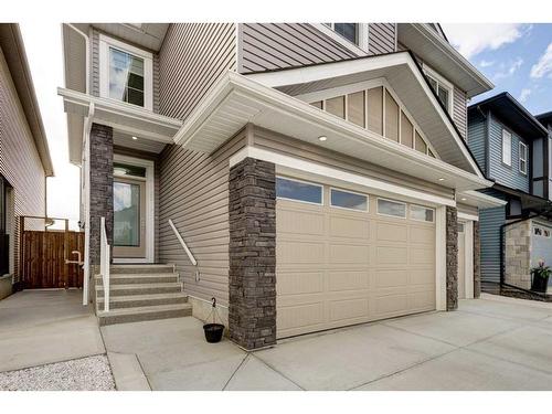 229 Walgrove Terrace Se, Calgary, AB - Outdoor