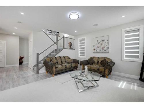 229 Walgrove Terrace Se, Calgary, AB - Indoor Photo Showing Living Room