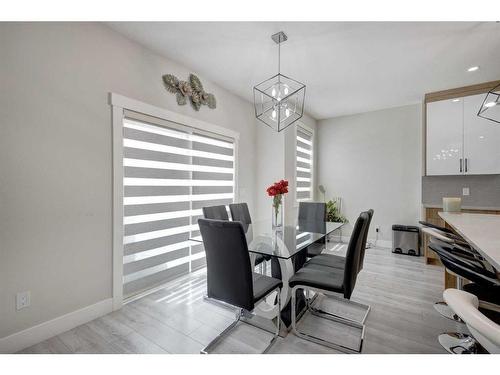 229 Walgrove Terrace Se, Calgary, AB - Indoor Photo Showing Dining Room