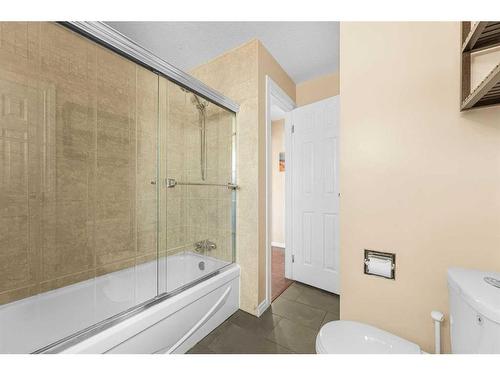 236 Huntwell Court Ne, Calgary, AB - Indoor Photo Showing Bathroom