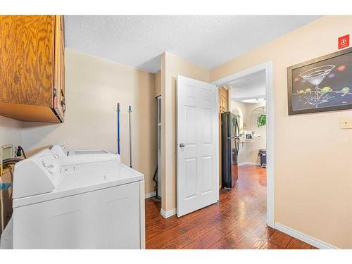 236 Huntwell Court Ne, Calgary, AB - Indoor Photo Showing Laundry Room