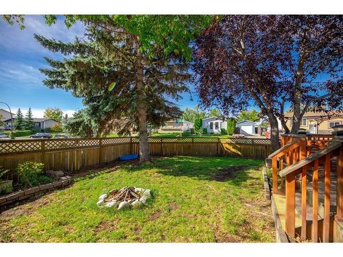 236 Huntwell Court Ne, Calgary, AB - Outdoor With Backyard