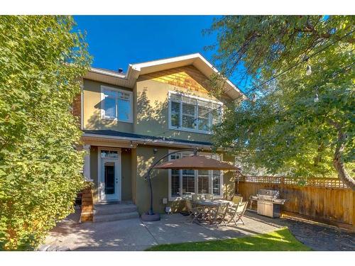 2031 Bowness Road Nw, Calgary, AB - Outdoor