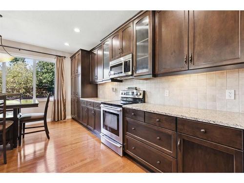 11 Silverado Skies Lane Sw, Calgary, AB - Indoor Photo Showing Kitchen