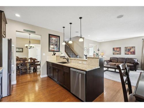 11 Silverado Skies Lane Sw, Calgary, AB - Indoor Photo Showing Kitchen