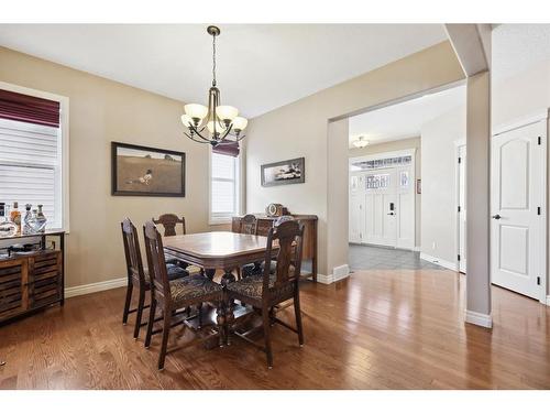 11 Silverado Skies Lane Sw, Calgary, AB - Indoor Photo Showing Dining Room