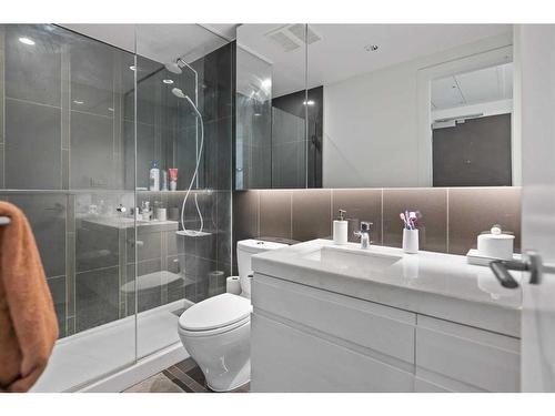 1203-310 12 Avenue Sw, Calgary, AB - Indoor Photo Showing Bathroom