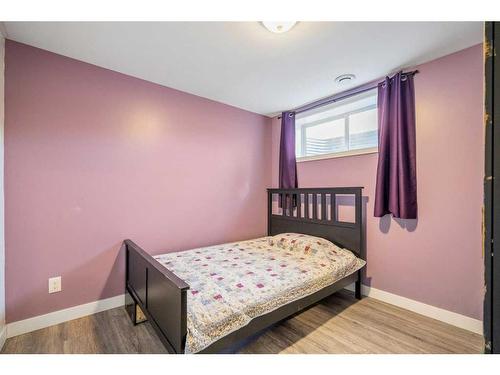 202 Auburn Crest Way Se, Calgary, AB - Indoor Photo Showing Bedroom