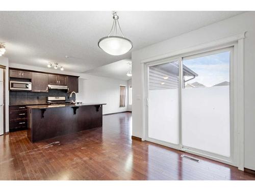 144 Evansborough Crescent Nw, Calgary, AB - Indoor Photo Showing Kitchen