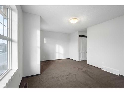 144 Evansborough Crescent Nw, Calgary, AB - Indoor Photo Showing Other Room