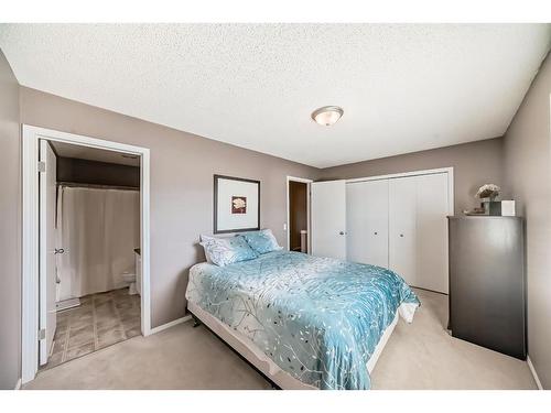 75 Tuscany Springs Gardens Nw, Calgary, AB - Indoor Photo Showing Bedroom