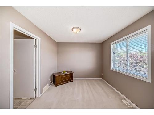 75 Tuscany Springs Gardens Nw, Calgary, AB - Indoor Photo Showing Bathroom