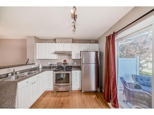 75 Tuscany Springs Gardens Nw, Calgary, AB - Indoor Photo Showing Kitchen